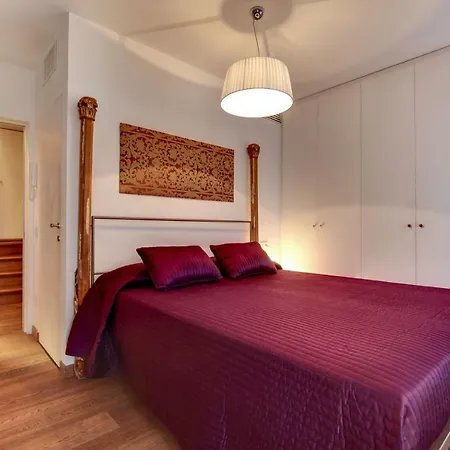Modern With Terrace ונציה