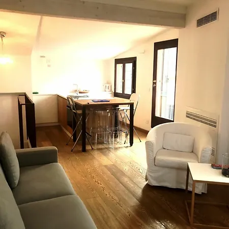Modern With Terrace 威尼斯
