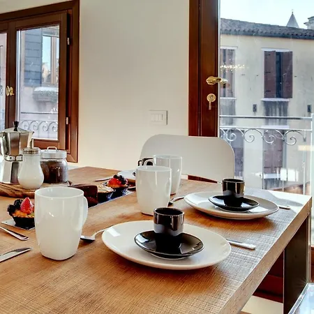 Modern With Terrace * Venice