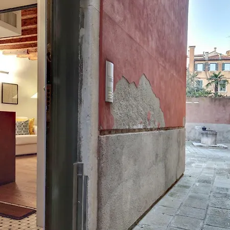 Modern With Terrace * Venise